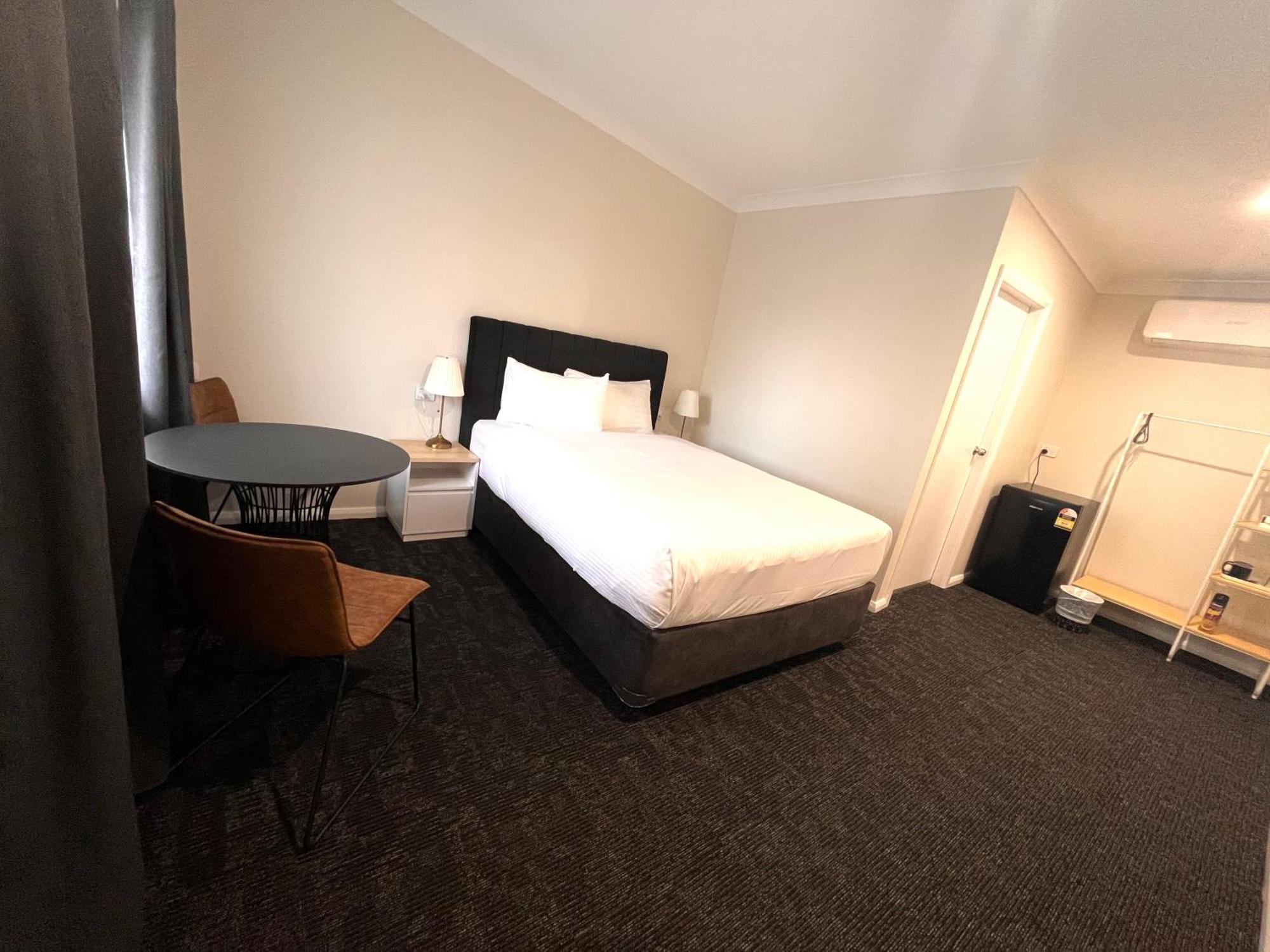 Seven Motel 3*