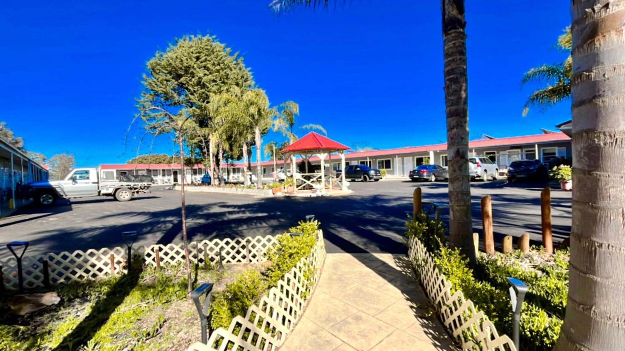 Motel Seven