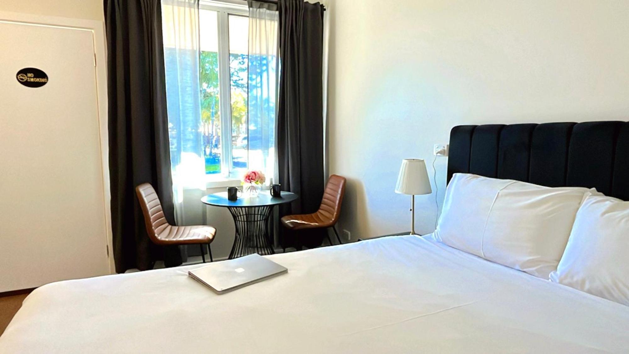 Motel Seven